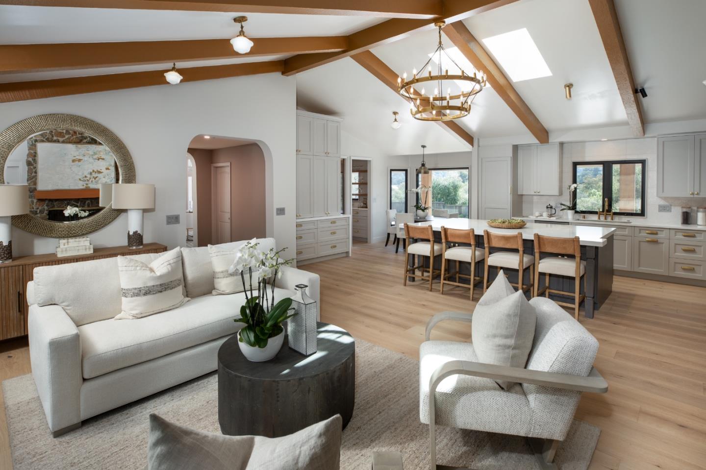 Detail Gallery Image 19 of 56 For 26201 Dori Ln, Los Altos Hills,  CA 94022 - 4 Beds | 4/1 Baths