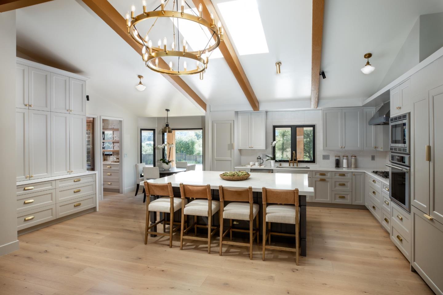 Detail Gallery Image 20 of 56 For 26201 Dori Ln, Los Altos Hills,  CA 94022 - 4 Beds | 4/1 Baths