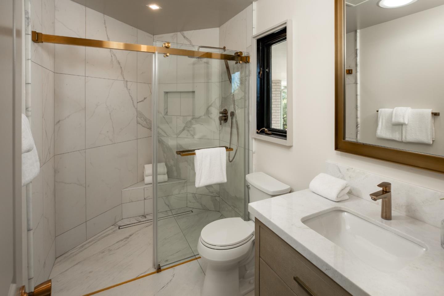 Detail Gallery Image 25 of 56 For 26201 Dori Ln, Los Altos Hills,  CA 94022 - 4 Beds | 4/1 Baths