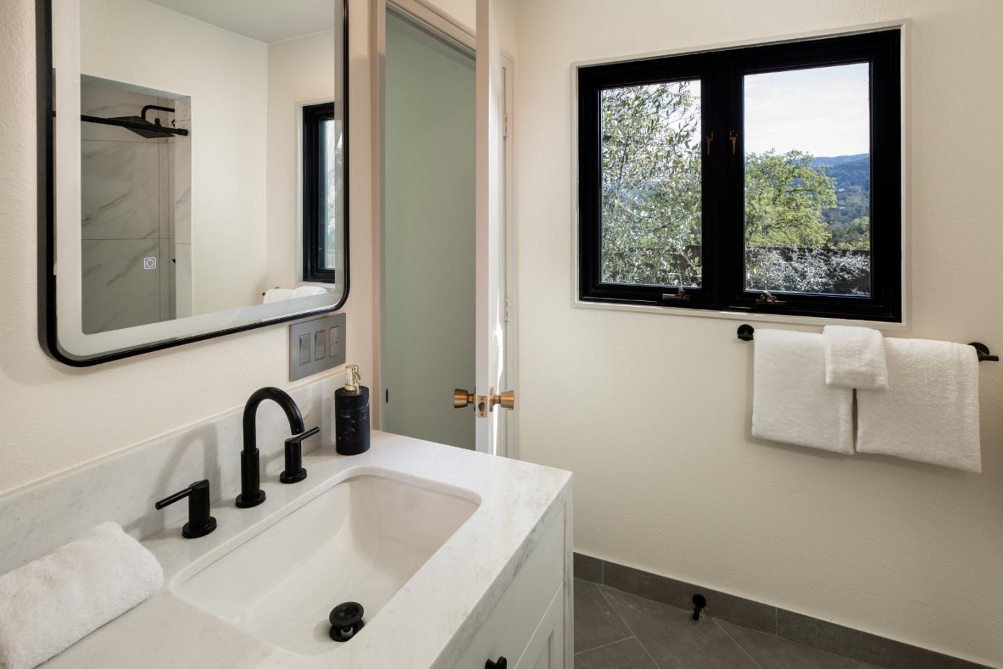 Detail Gallery Image 28 of 56 For 26201 Dori Ln, Los Altos Hills,  CA 94022 - 4 Beds | 4/1 Baths