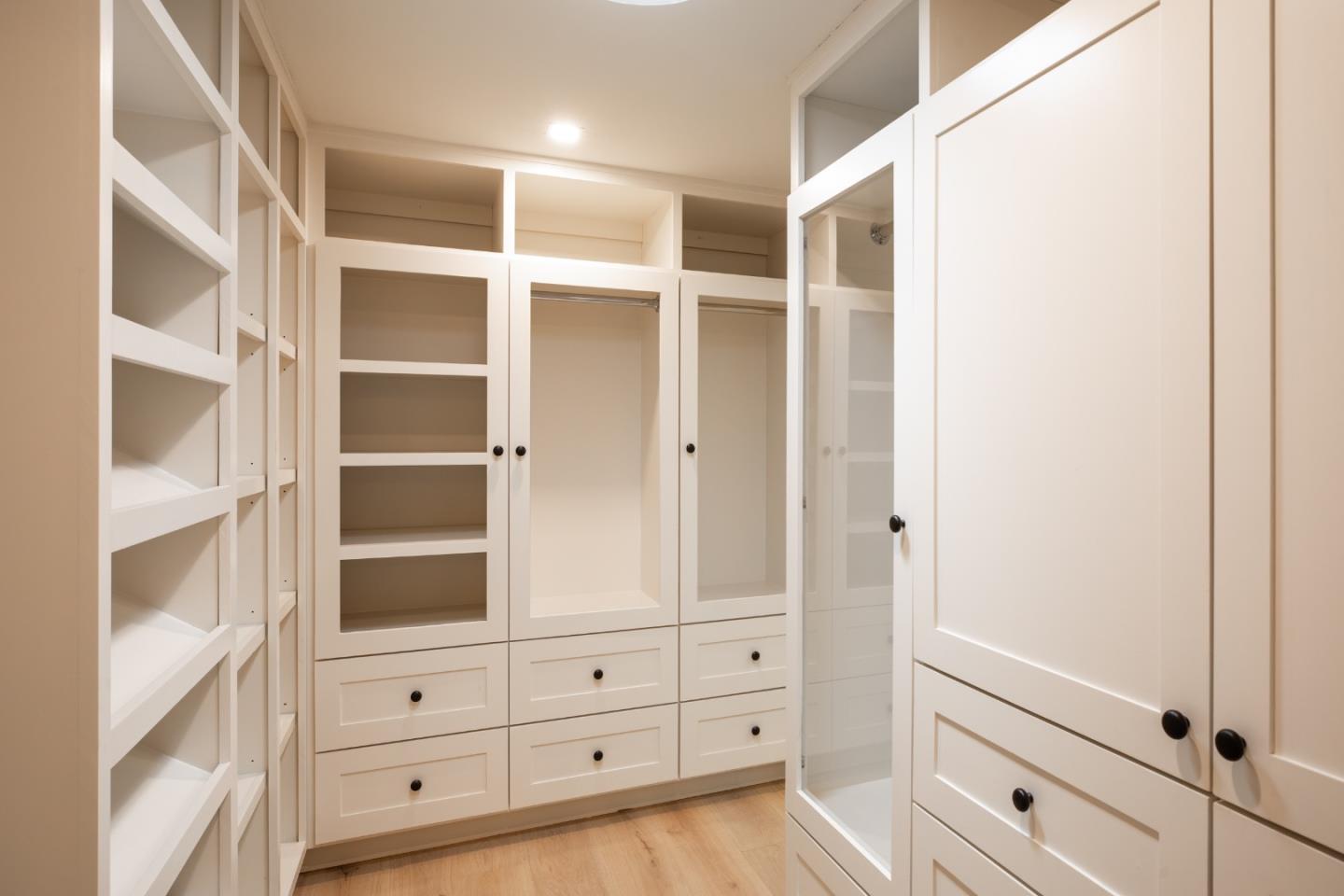 Detail Gallery Image 41 of 56 For 26201 Dori Ln, Los Altos Hills,  CA 94022 - 4 Beds | 4/1 Baths