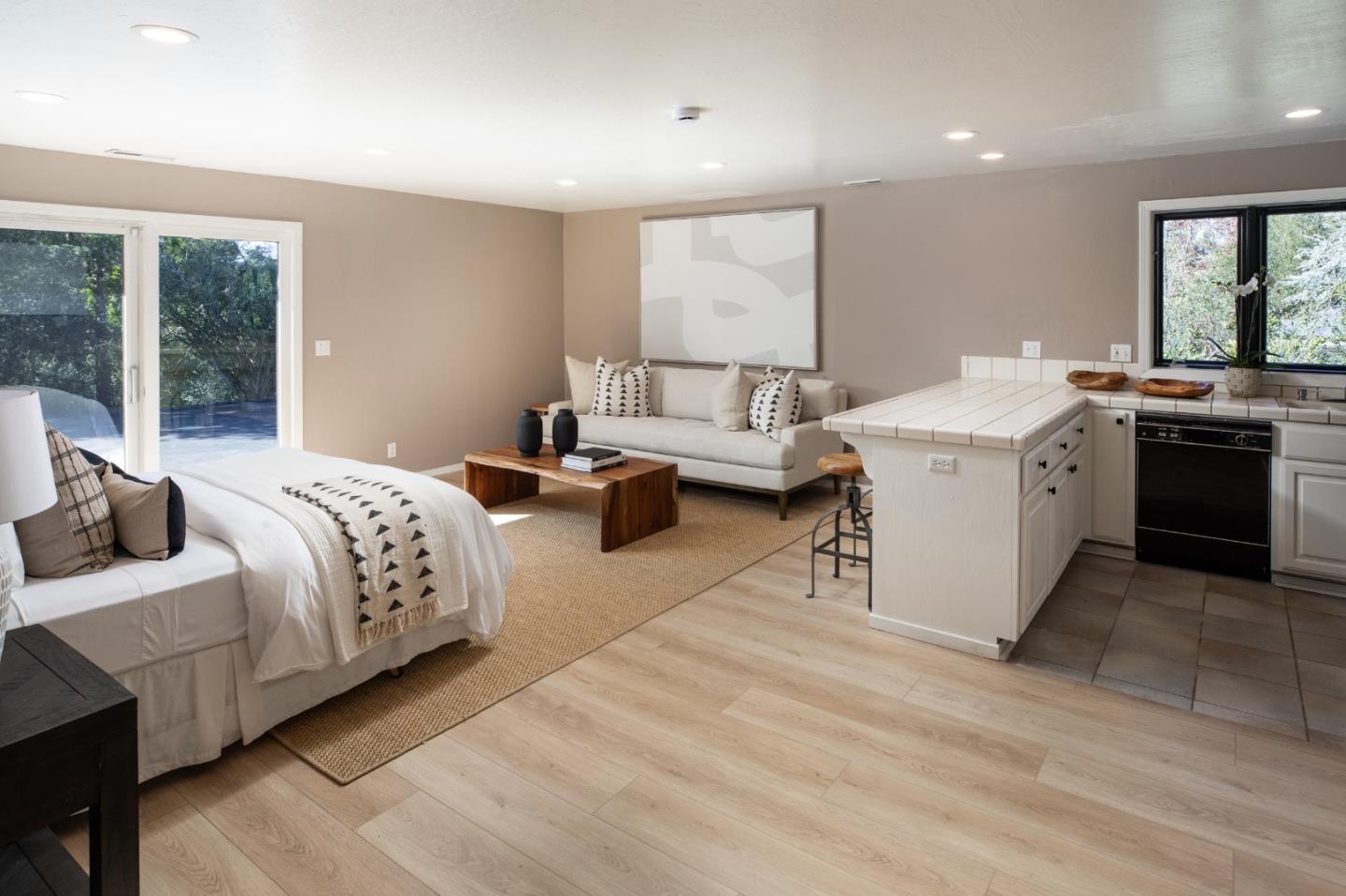 Detail Gallery Image 46 of 56 For 26201 Dori Ln, Los Altos Hills,  CA 94022 - 4 Beds | 4/1 Baths