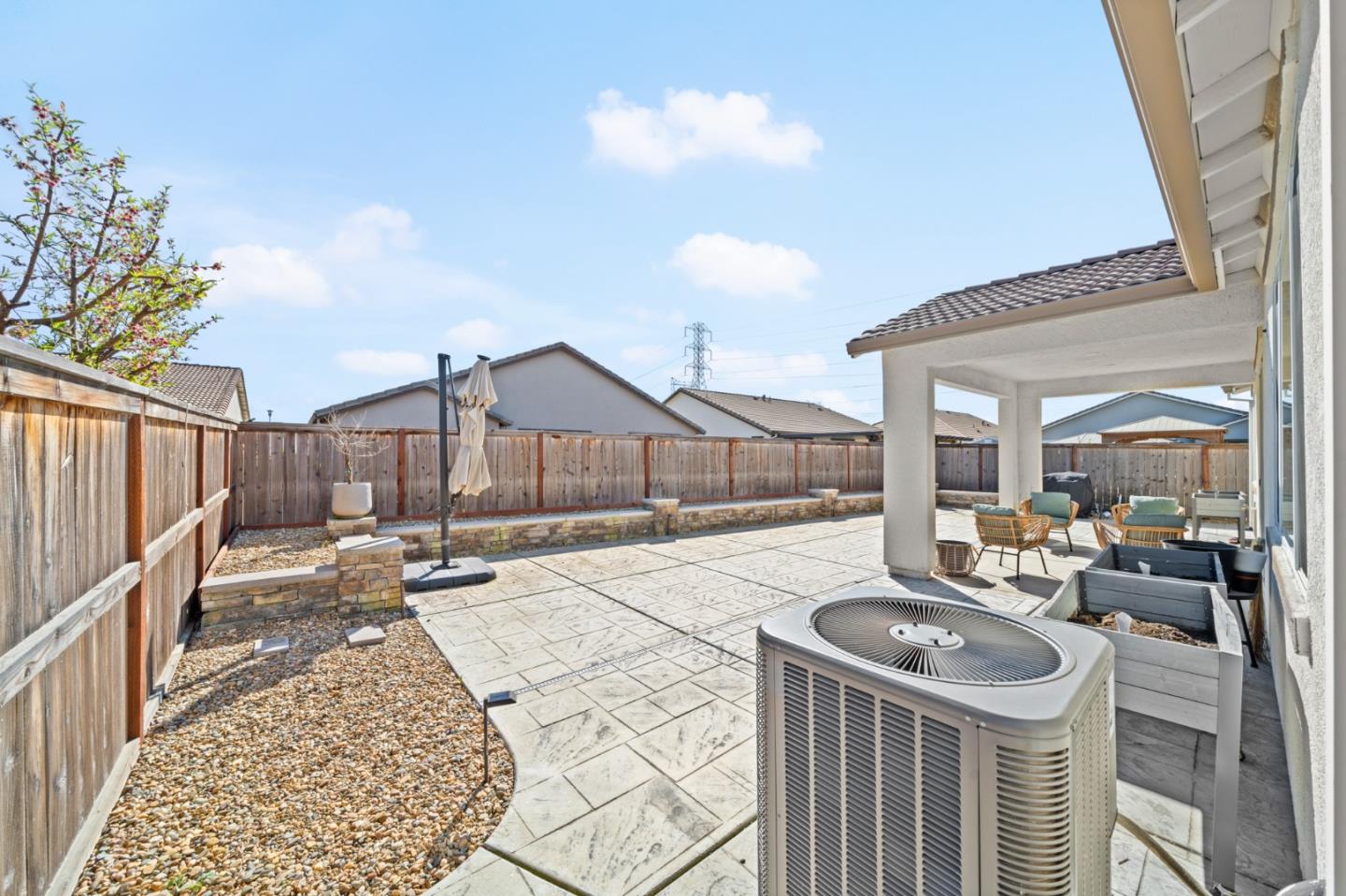 Detail Gallery Image 29 of 43 For 9264 Odyssey Cir, Elk Grove,  CA 95624 - 4 Beds | 2/1 Baths