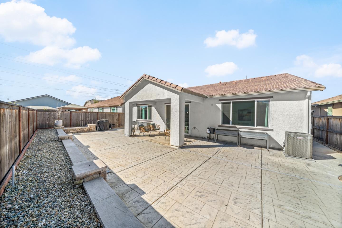 Detail Gallery Image 30 of 43 For 9264 Odyssey Cir, Elk Grove,  CA 95624 - 4 Beds | 2/1 Baths