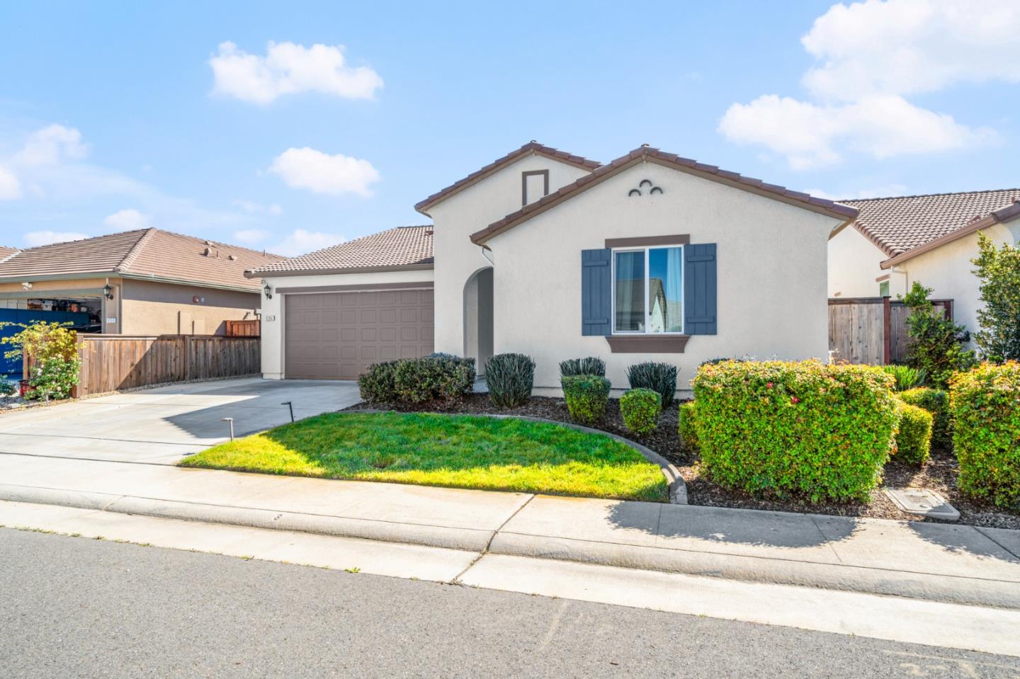 Detail Gallery Image 36 of 43 For 9264 Odyssey Cir, Elk Grove,  CA 95624 - 4 Beds | 2/1 Baths