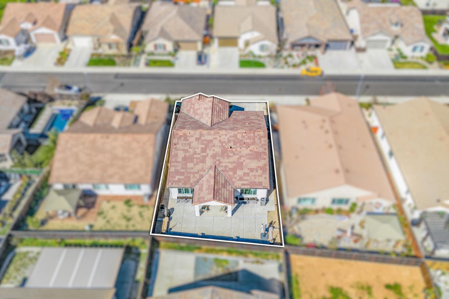 Detail Gallery Image 38 of 43 For 9264 Odyssey Cir, Elk Grove,  CA 95624 - 4 Beds | 2/1 Baths