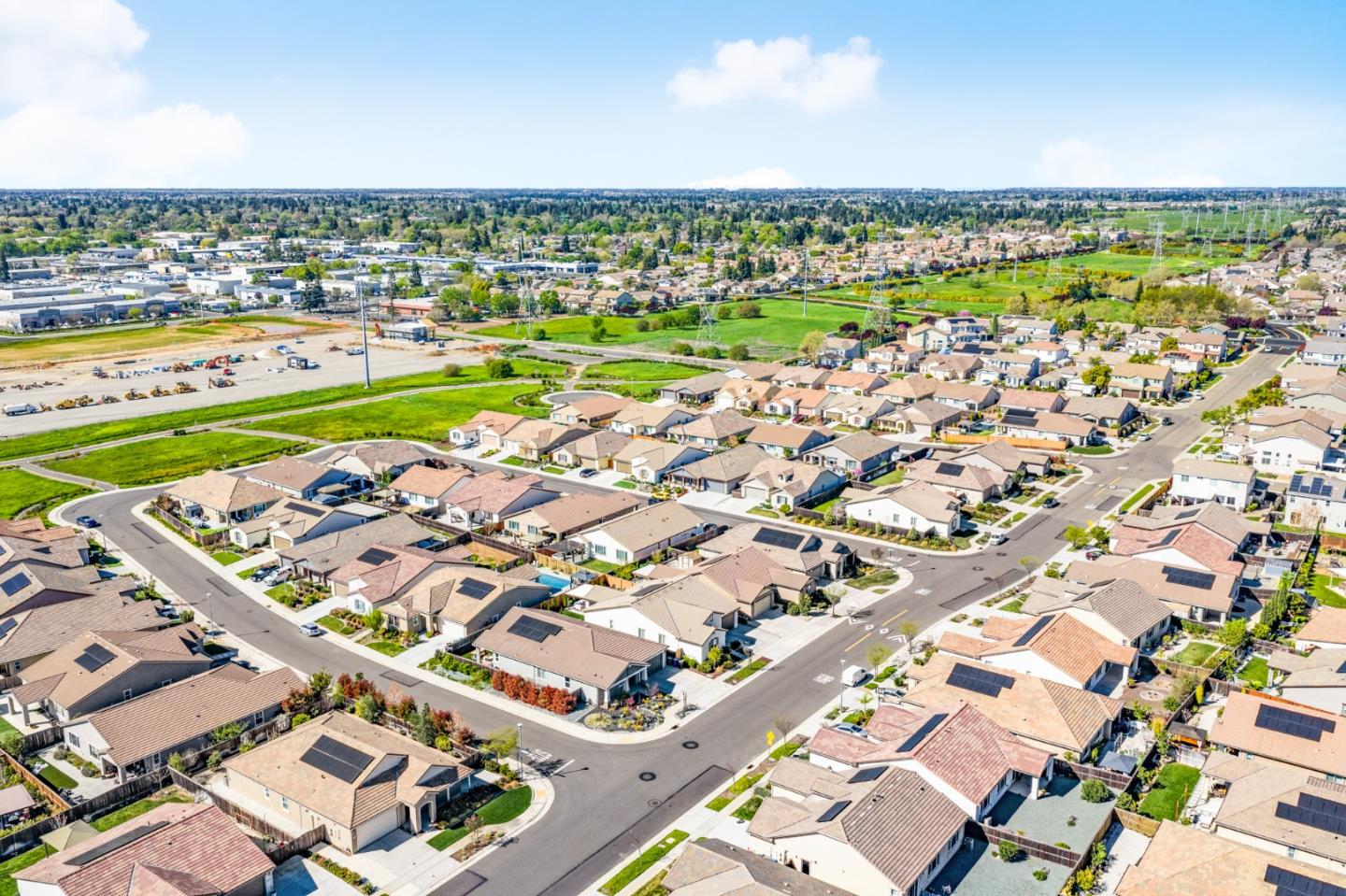 Detail Gallery Image 40 of 43 For 9264 Odyssey Cir, Elk Grove,  CA 95624 - 4 Beds | 2/1 Baths