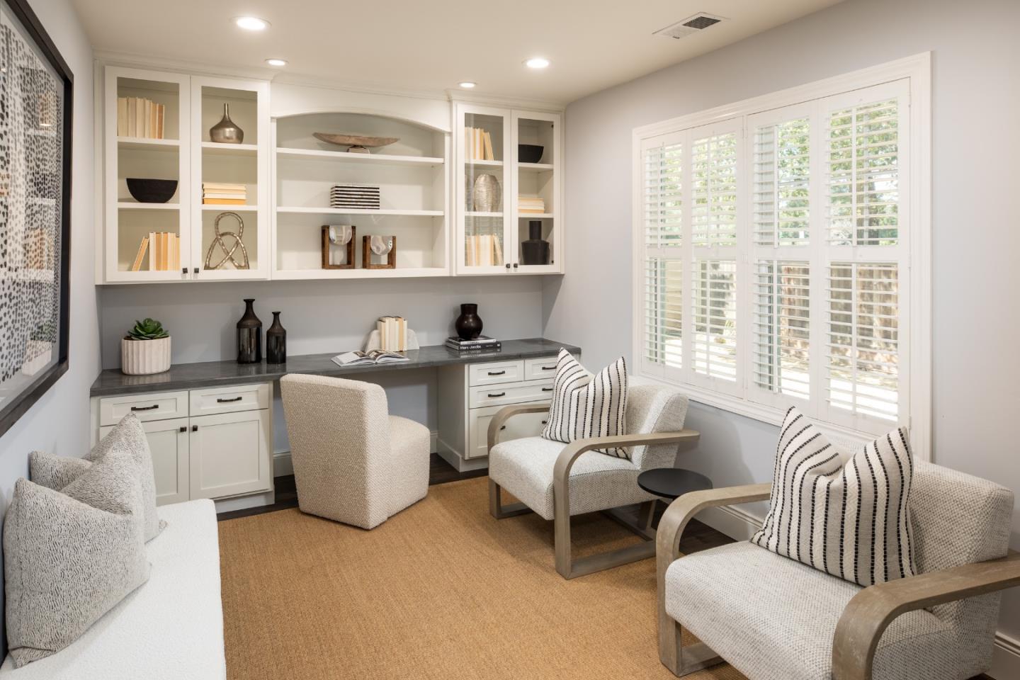 Detail Gallery Image 18 of 54 For 253 Fremont Ave, Los Altos,  CA 94024 - 5 Beds | 6/2 Baths