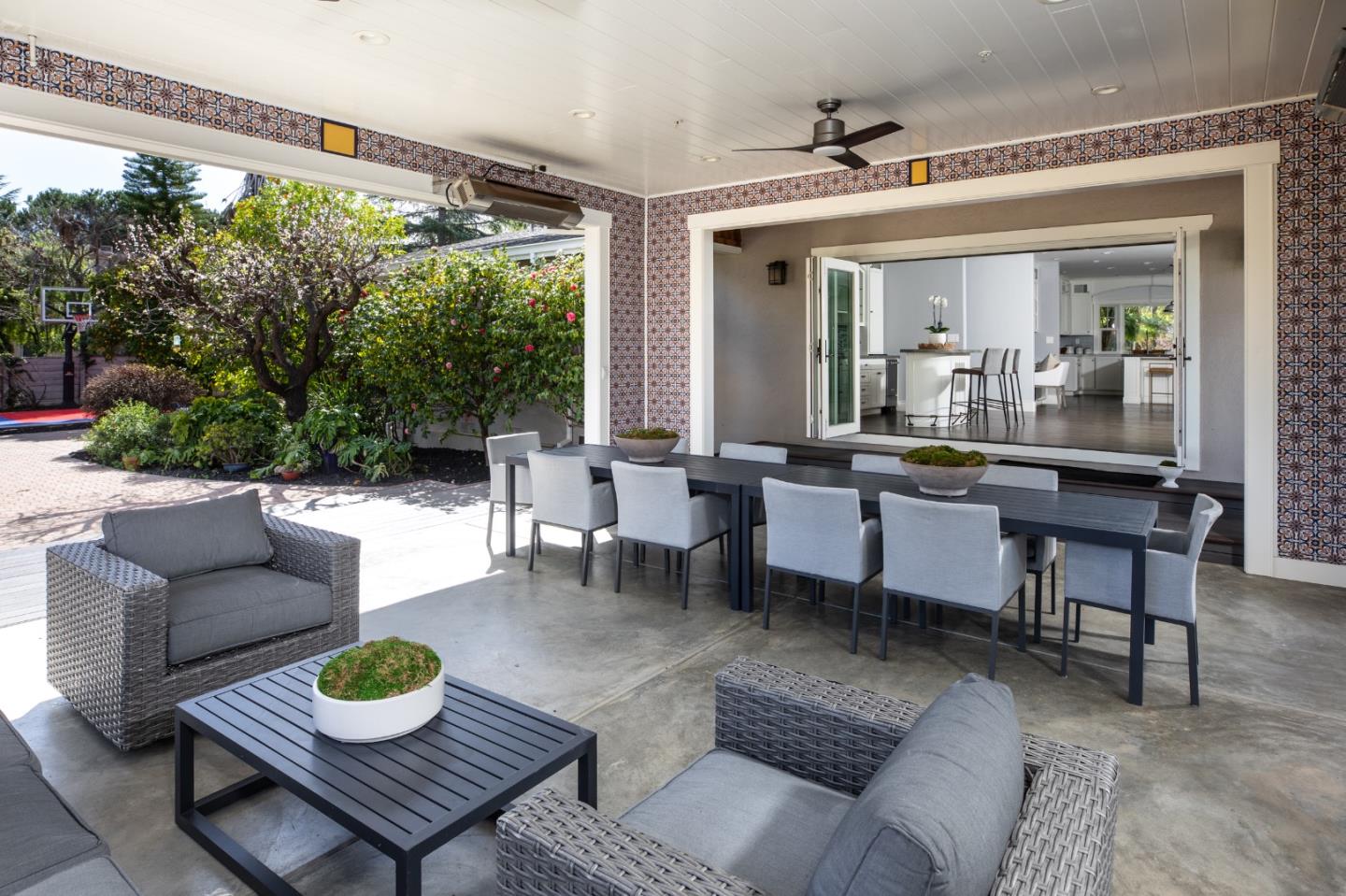 Detail Gallery Image 33 of 54 For 253 Fremont Ave, Los Altos,  CA 94024 - 5 Beds | 6/2 Baths