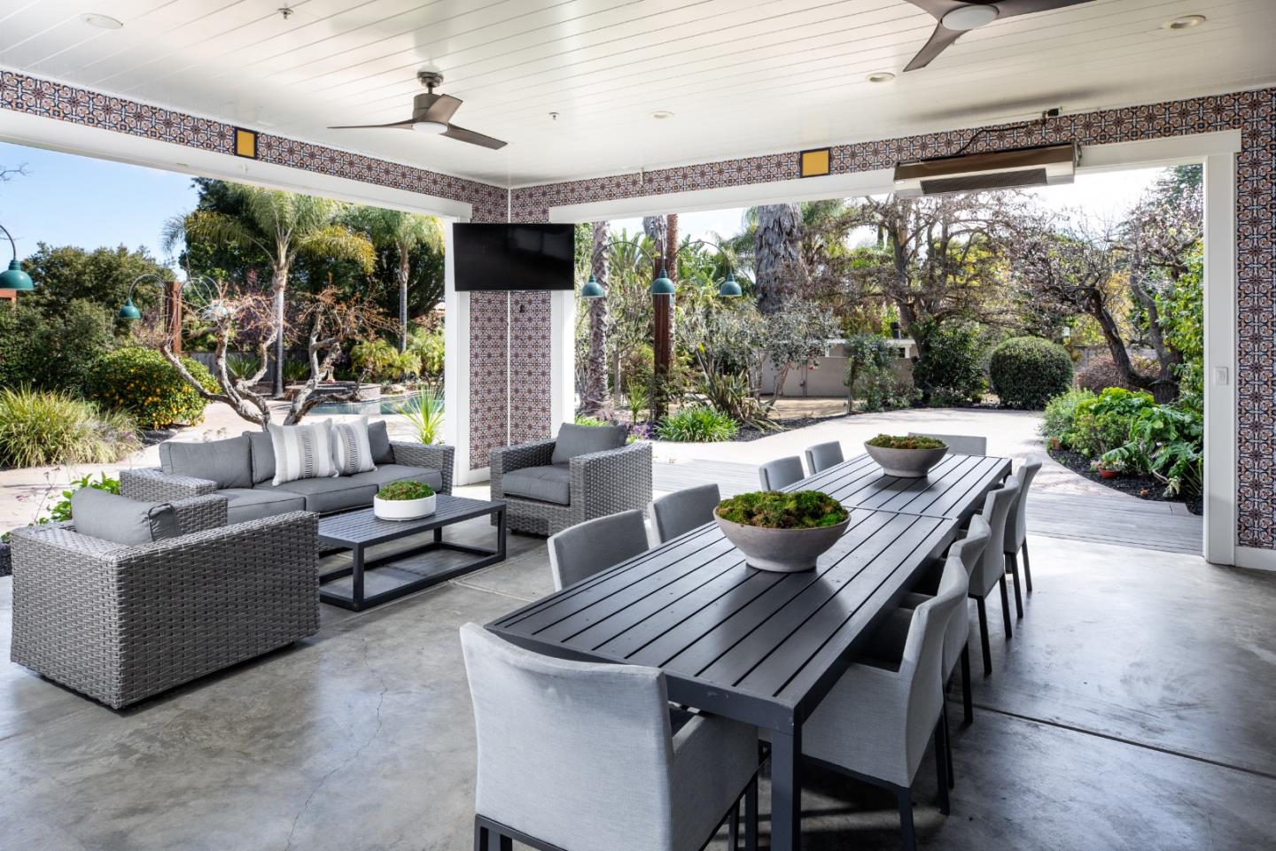 Detail Gallery Image 34 of 54 For 253 Fremont Ave, Los Altos,  CA 94024 - 5 Beds | 6/2 Baths