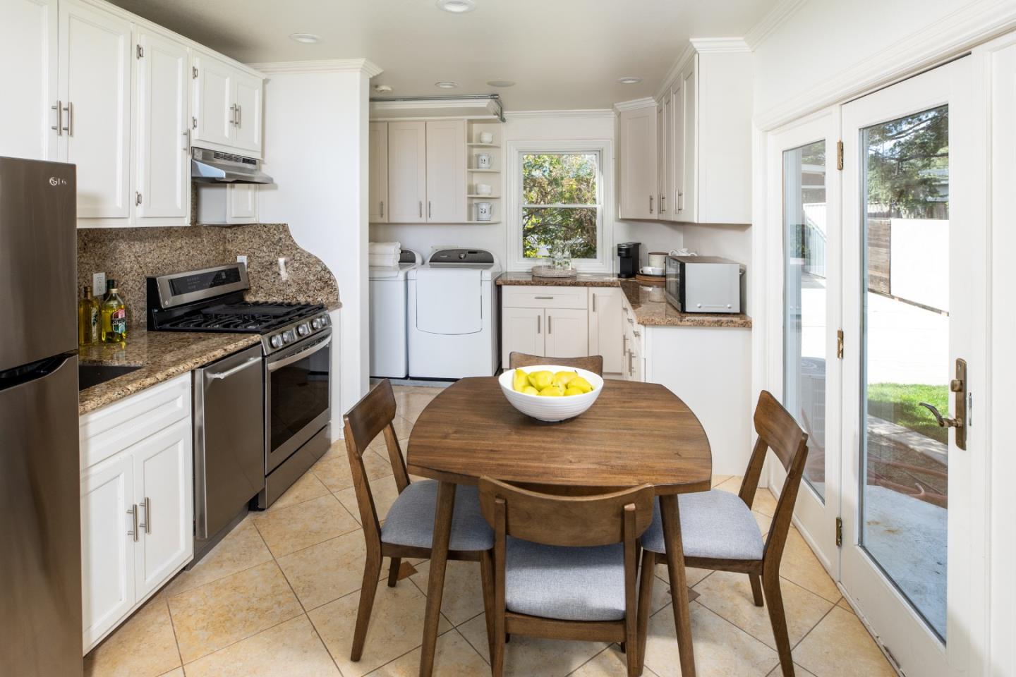 Detail Gallery Image 38 of 54 For 253 Fremont Ave, Los Altos,  CA 94024 - 5 Beds | 6/2 Baths