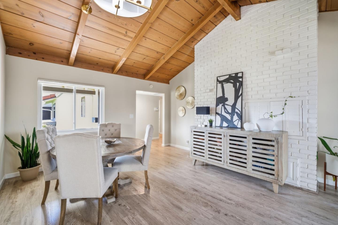 Detail Gallery Image 4 of 49 For 1191 Carrie Lee Way, San Jose,  CA 95118 - 3 Beds | 2 Baths