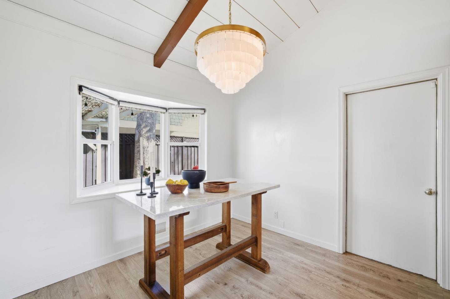 Detail Gallery Image 7 of 49 For 1191 Carrie Lee Way, San Jose,  CA 95118 - 3 Beds | 2 Baths