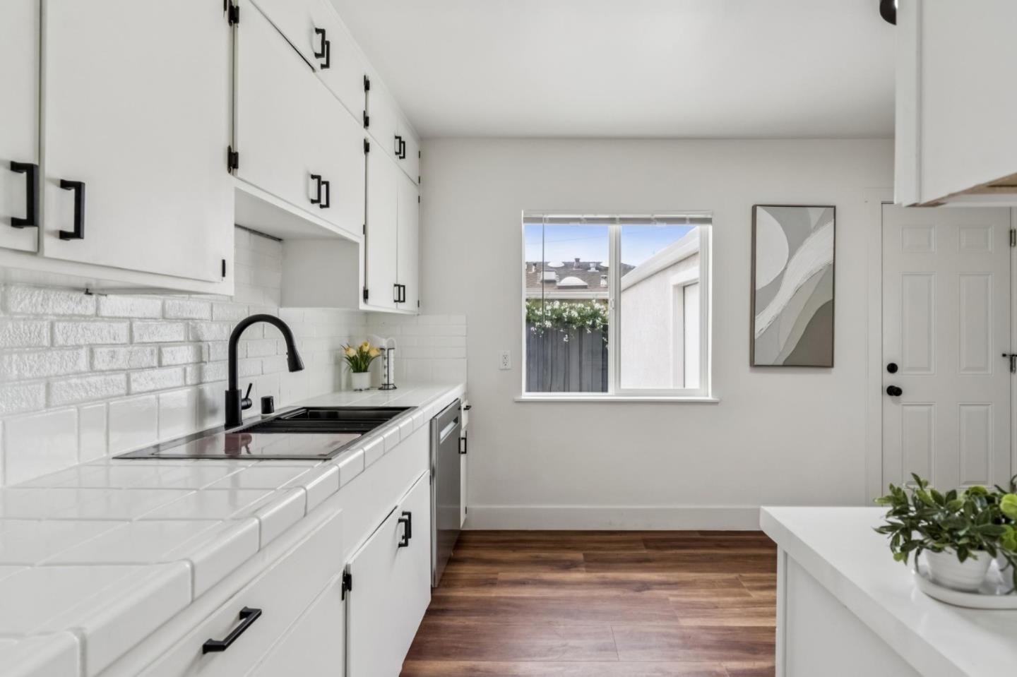 Detail Gallery Image 12 of 26 For 1202 via Lucas, San Lorenzo,  CA 94580 - 3 Beds | 1 Baths