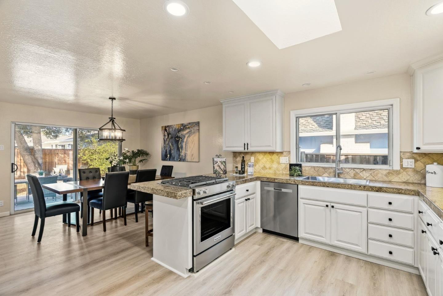 Detail Gallery Image 5 of 36 For 2270 De Paul Pl, Santa Clara,  CA 95051 - 3 Beds | 2 Baths