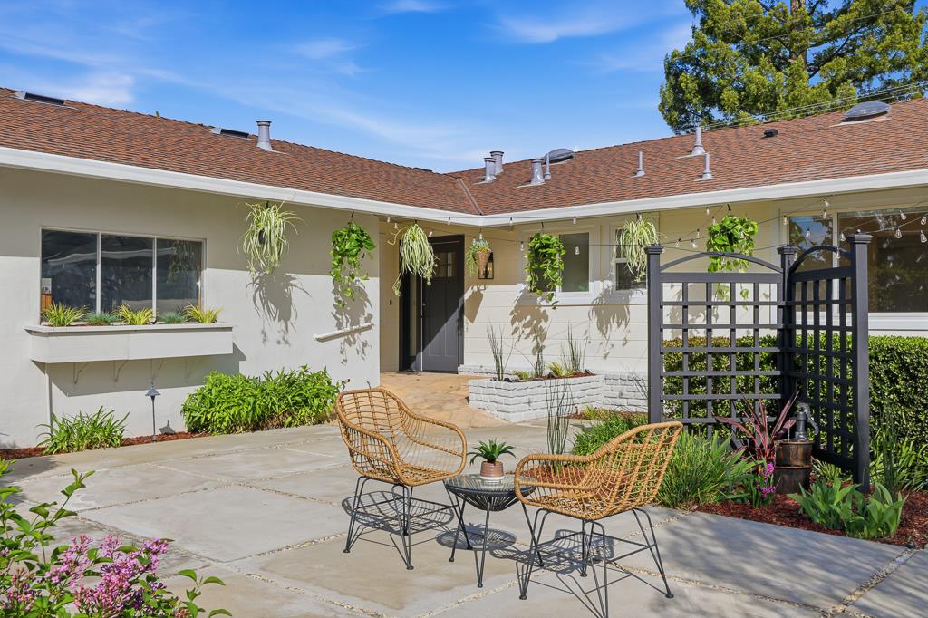 Detail Gallery Image 14 of 79 For 813 Cascade Dr, Sunnyvale,  CA 94087 - 4 Beds | 3 Baths