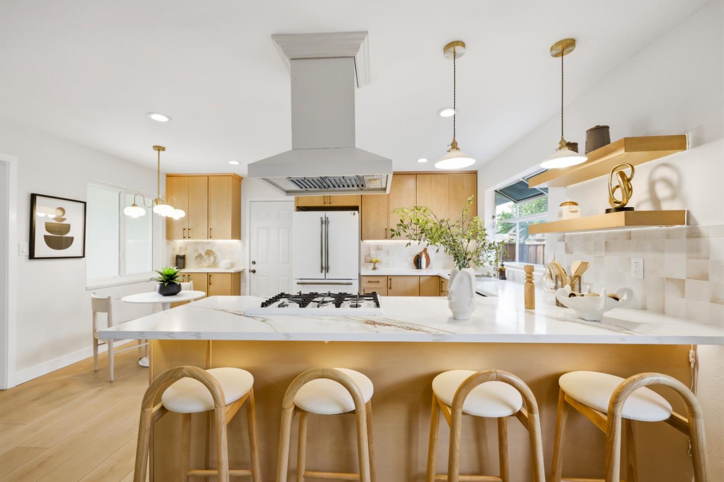 Detail Gallery Image 19 of 79 For 813 Cascade Dr, Sunnyvale,  CA 94087 - 4 Beds | 3 Baths