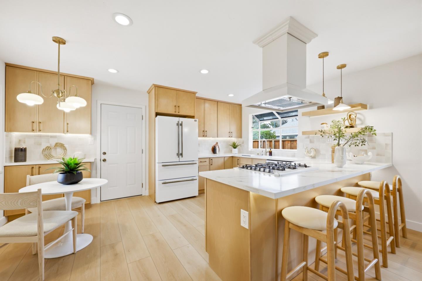 Detail Gallery Image 25 of 79 For 813 Cascade Dr, Sunnyvale,  CA 94087 - 4 Beds | 3 Baths