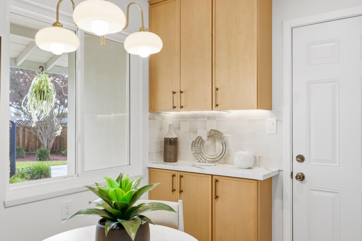 Detail Gallery Image 34 of 79 For 813 Cascade Dr, Sunnyvale,  CA 94087 - 4 Beds | 3 Baths