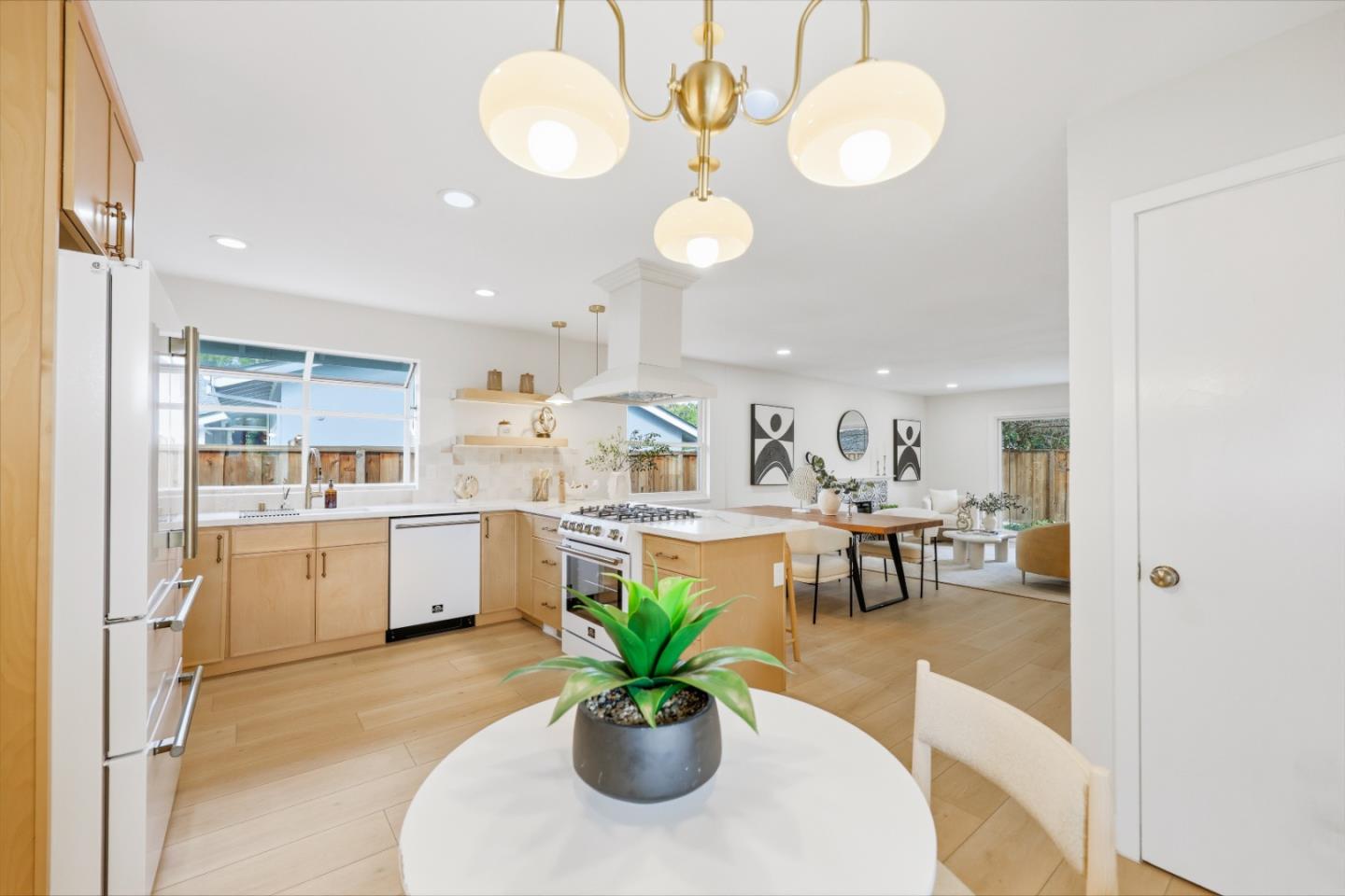 Detail Gallery Image 36 of 79 For 813 Cascade Dr, Sunnyvale,  CA 94087 - 4 Beds | 3 Baths