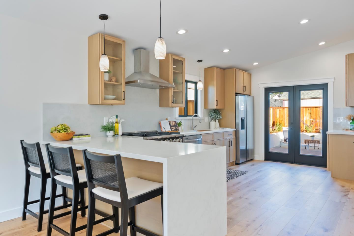 Detail Gallery Image 12 of 37 For 604 Oak Dr, Capitola,  CA 95010 - 2 Beds | 1 Baths