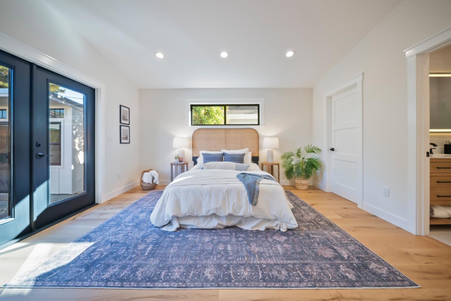 Detail Gallery Image 26 of 37 For 604 Oak Dr, Capitola,  CA 95010 - 2 Beds | 1 Baths