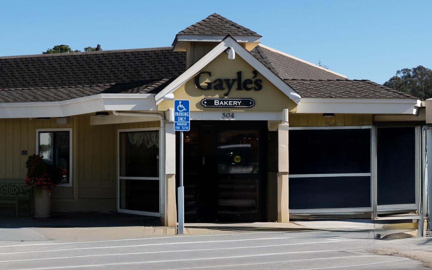 Detail Gallery Image 34 of 37 For 604 Oak Dr, Capitola,  CA 95010 - 2 Beds | 1 Baths