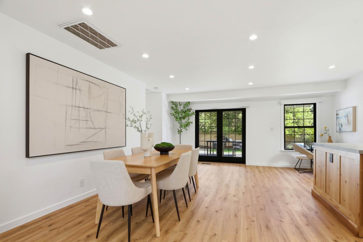 Detail Gallery Image 7 of 35 For 10350 Imperial Ave, Cupertino,  CA 95014 - 3 Beds | 2 Baths