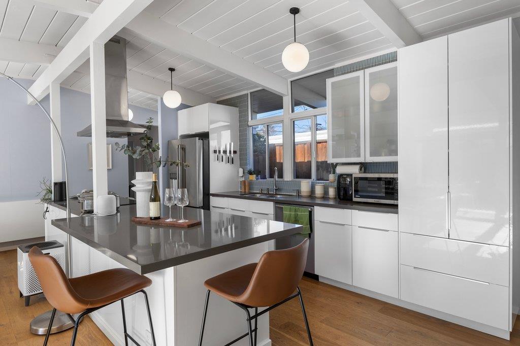 Detail Gallery Image 16 of 62 For 637 Vanessa Dr, San Mateo,  CA 94402 - 3 Beds | 2 Baths