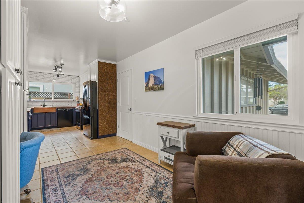 Detail Gallery Image 13 of 30 For 1330 Redwood Ln, Gilroy,  CA 95020 - 3 Beds | 2 Baths