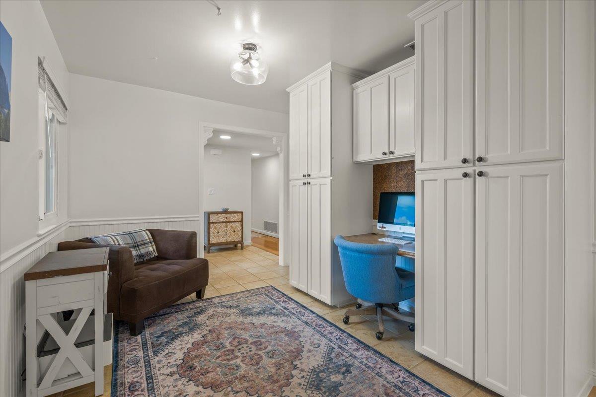 Detail Gallery Image 14 of 30 For 1330 Redwood Ln, Gilroy,  CA 95020 - 3 Beds | 2 Baths