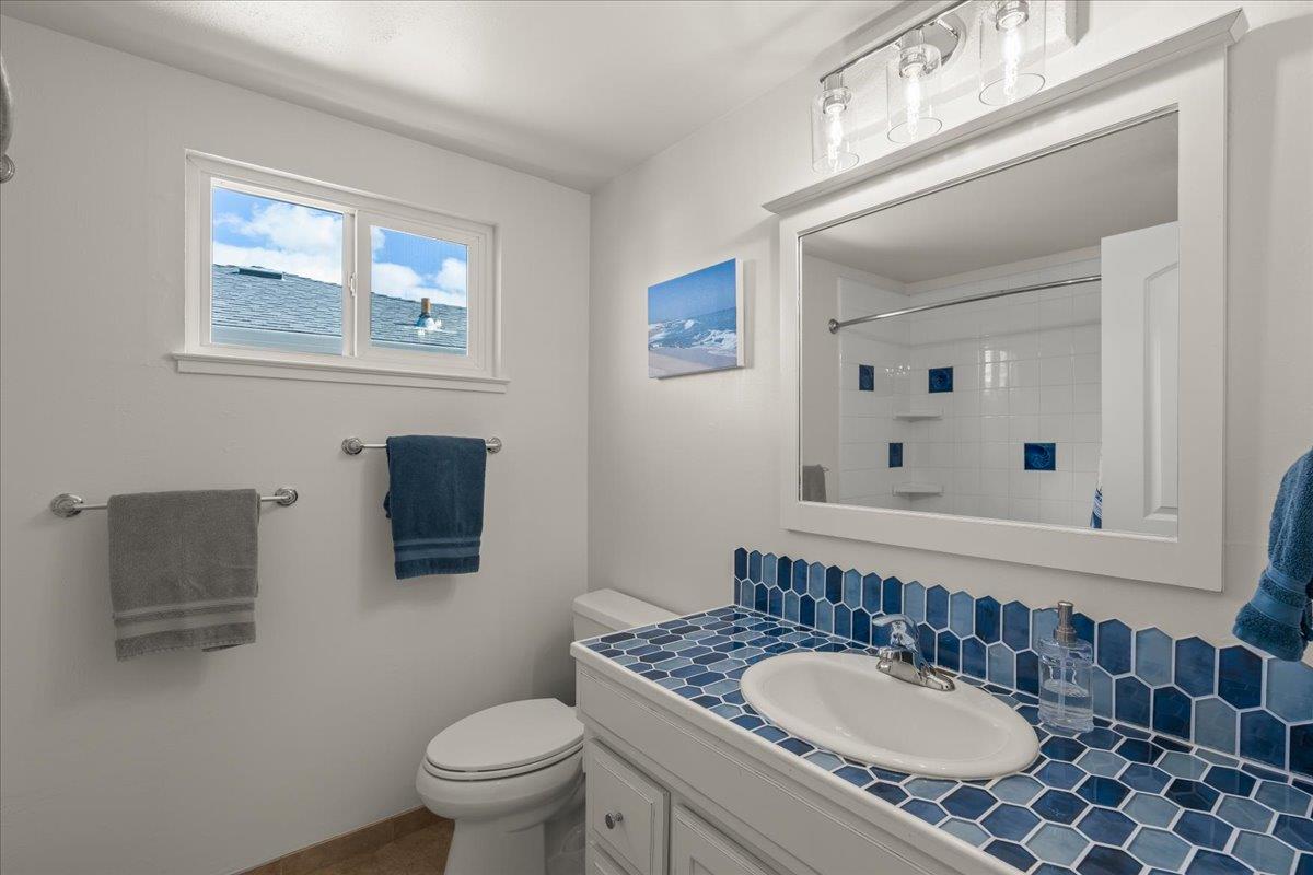 Detail Gallery Image 21 of 30 For 1330 Redwood Ln, Gilroy,  CA 95020 - 3 Beds | 2 Baths