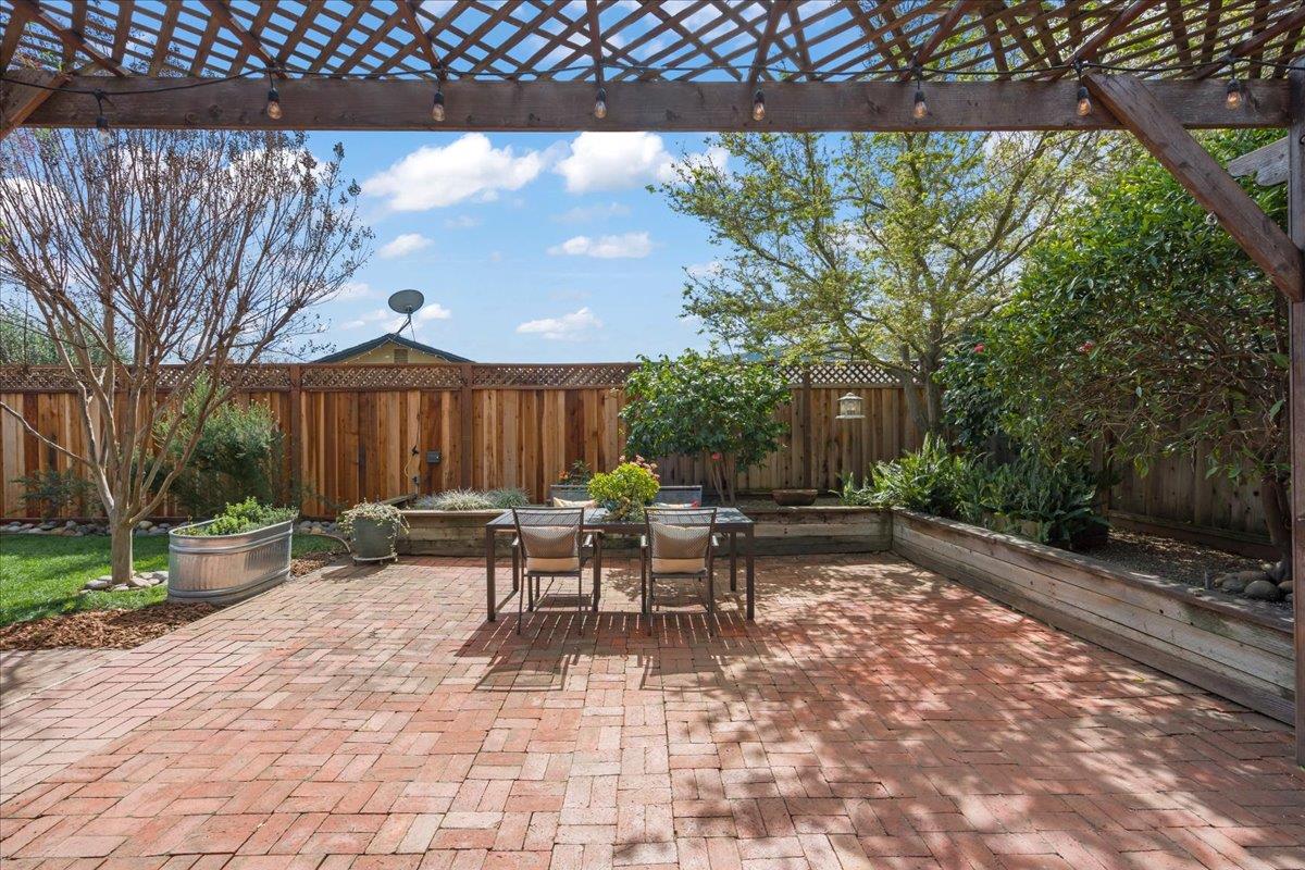 Detail Gallery Image 24 of 30 For 1330 Redwood Ln, Gilroy,  CA 95020 - 3 Beds | 2 Baths