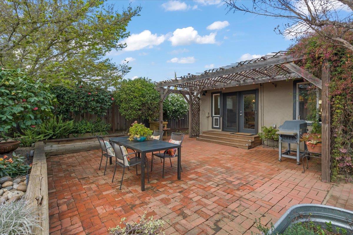 Detail Gallery Image 27 of 30 For 1330 Redwood Ln, Gilroy,  CA 95020 - 3 Beds | 2 Baths