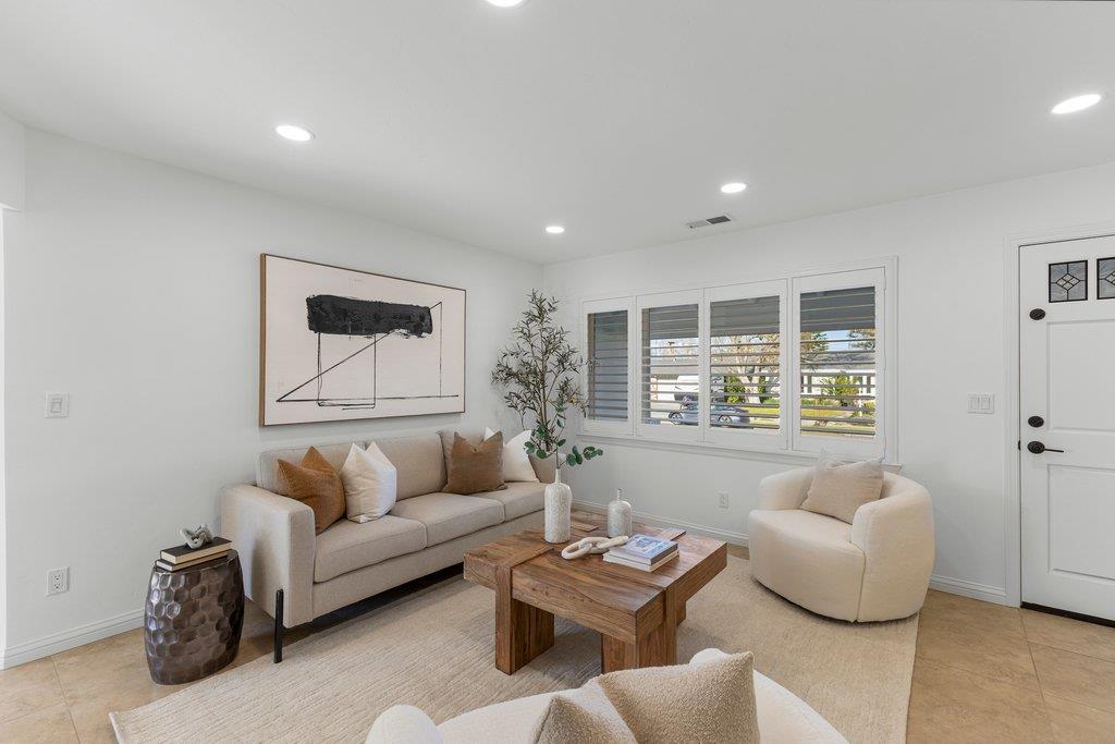 Detail Gallery Image 11 of 82 For 3955 Ross Ave, San Jose,  CA 95124 - 3 Beds | 2 Baths