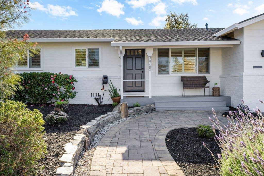 Detail Gallery Image 4 of 82 For 3955 Ross Ave, San Jose,  CA 95124 - 3 Beds | 2 Baths