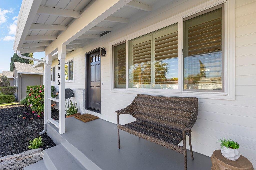 Detail Gallery Image 6 of 82 For 3955 Ross Ave, San Jose,  CA 95124 - 3 Beds | 2 Baths