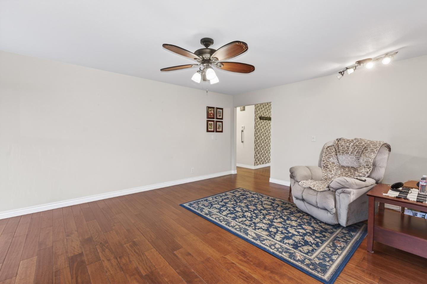 Detail Gallery Image 10 of 28 For 4110 Wingham Pl, San Jose,  CA 95135 - 3 Beds | 2 Baths