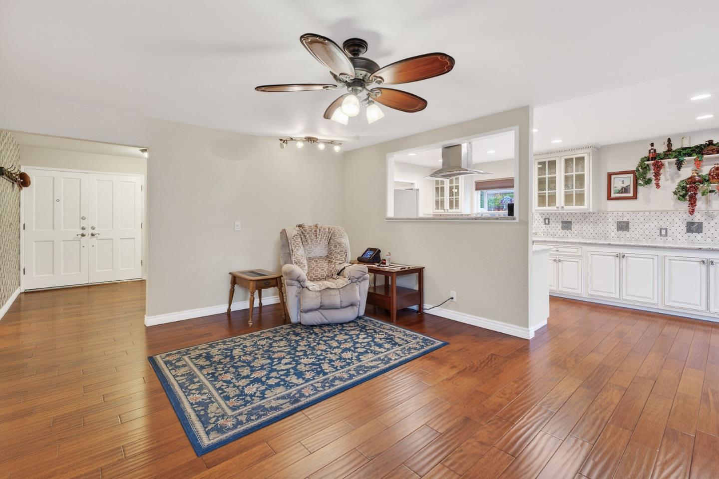 Detail Gallery Image 9 of 28 For 4110 Wingham Pl, San Jose,  CA 95135 - 3 Beds | 2 Baths