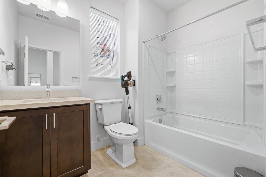 Detail Gallery Image 21 of 38 For 28837 Hideaway St, Hayward,  CA 94544 - 4 Beds | 3/1 Baths