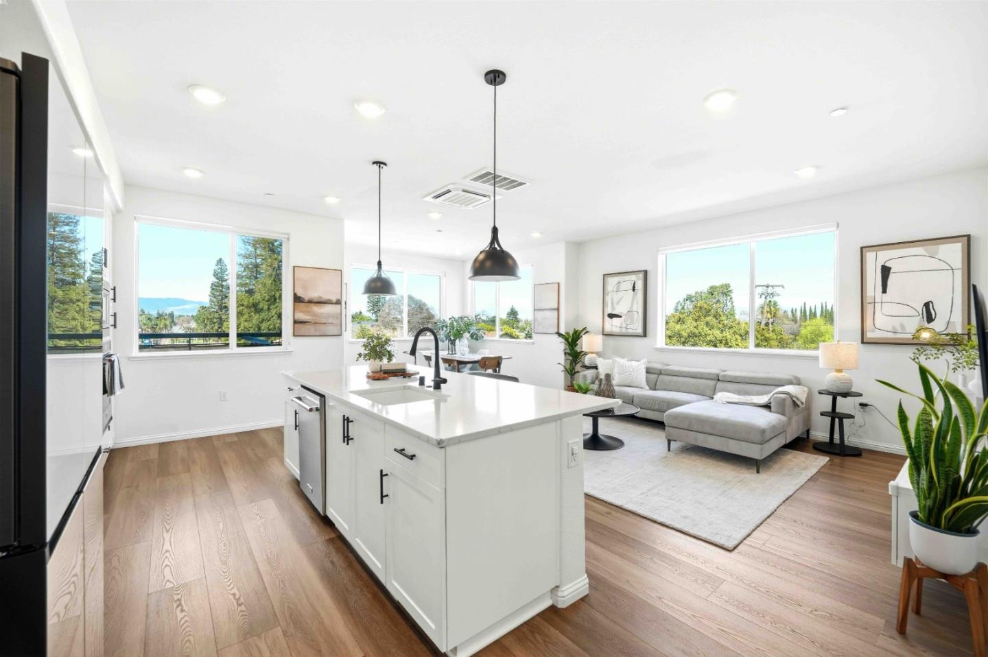 Detail Gallery Image 2 of 31 For 3207 Mallard Ct #301,  San Jose,  CA 95117 - 2 Beds | 2 Baths