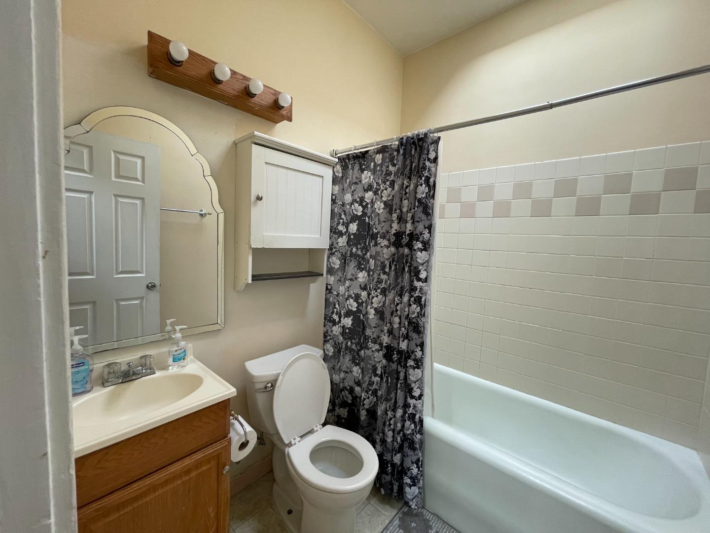 Detail Gallery Image 20 of 21 For 3260 17th St, San Francisco,  CA 94110 - 2 Beds | 1 Baths