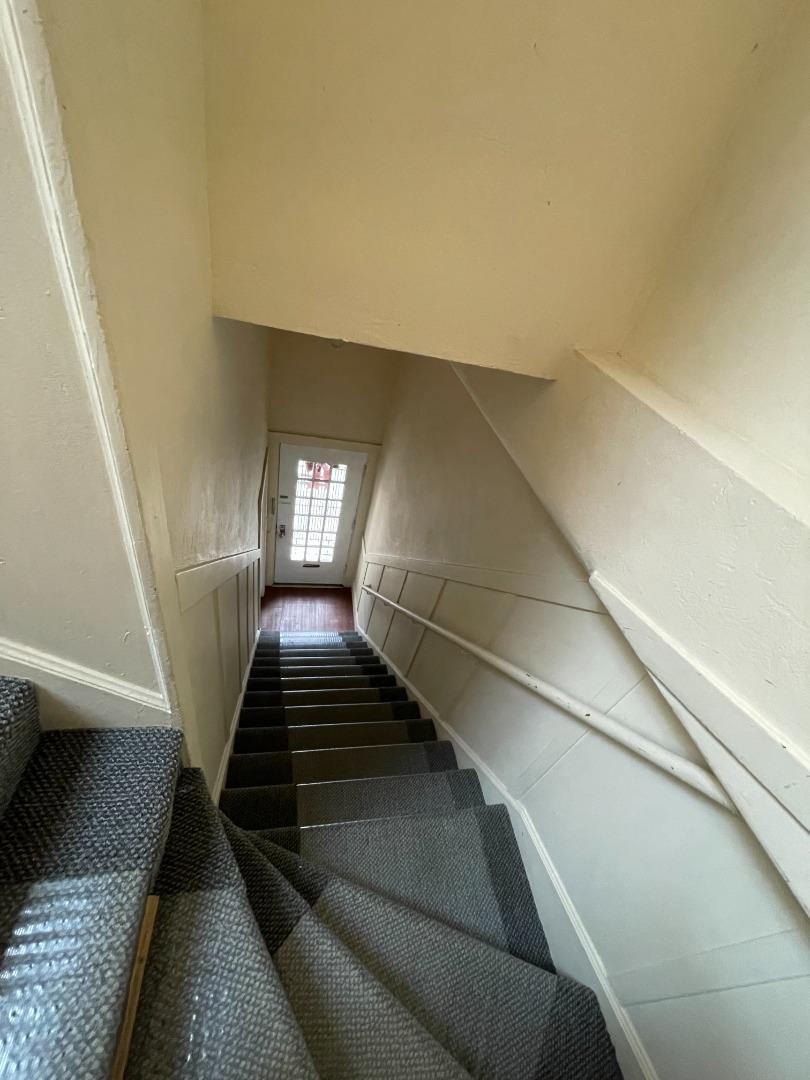 Detail Gallery Image 5 of 21 For 3260 17th St, San Francisco,  CA 94110 - 2 Beds | 1 Baths