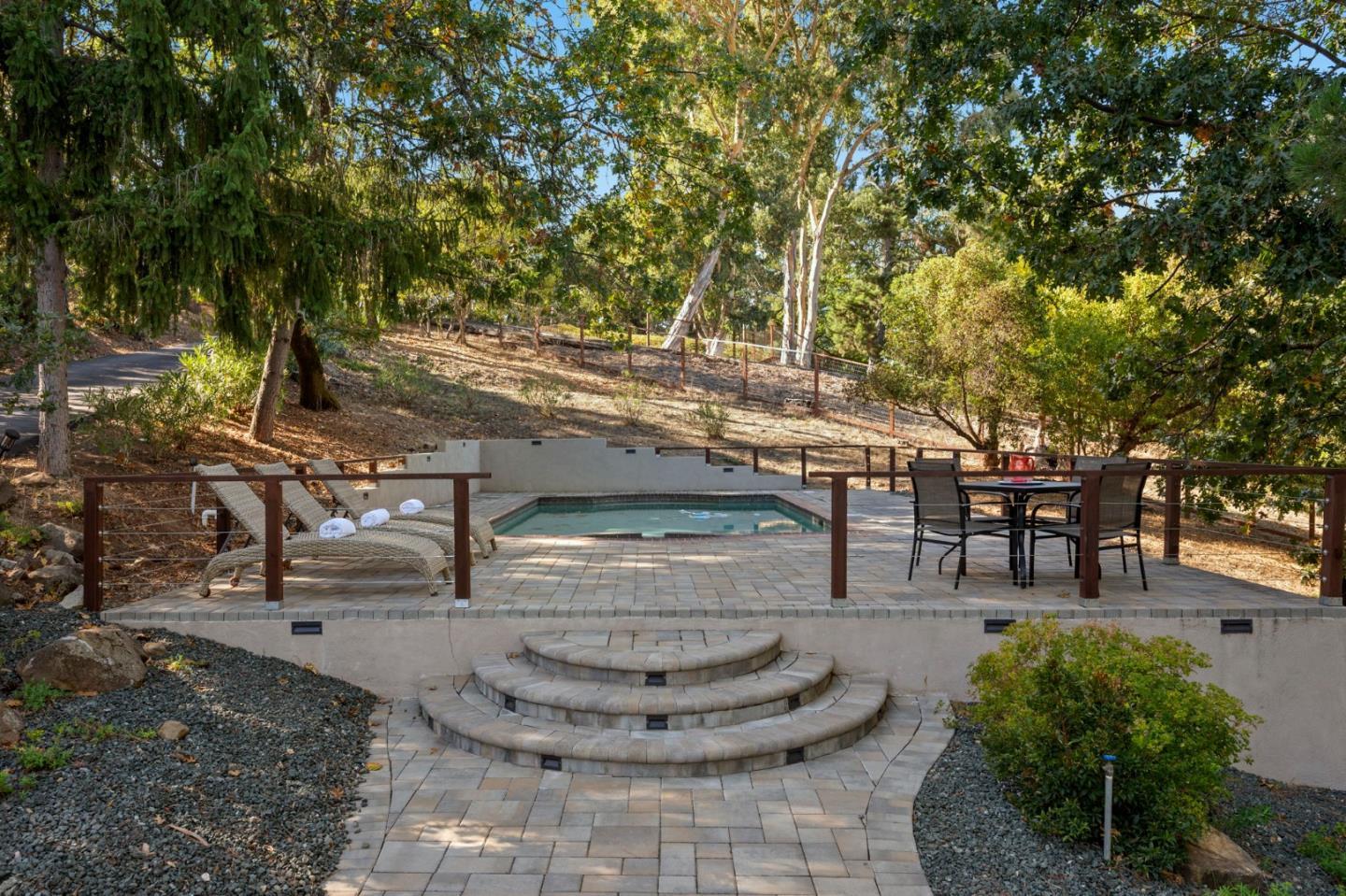 Detail Gallery Image 33 of 35 For 168 Sunrise Dr, Woodside,  CA 94062 - 2 Beds | 2 Baths