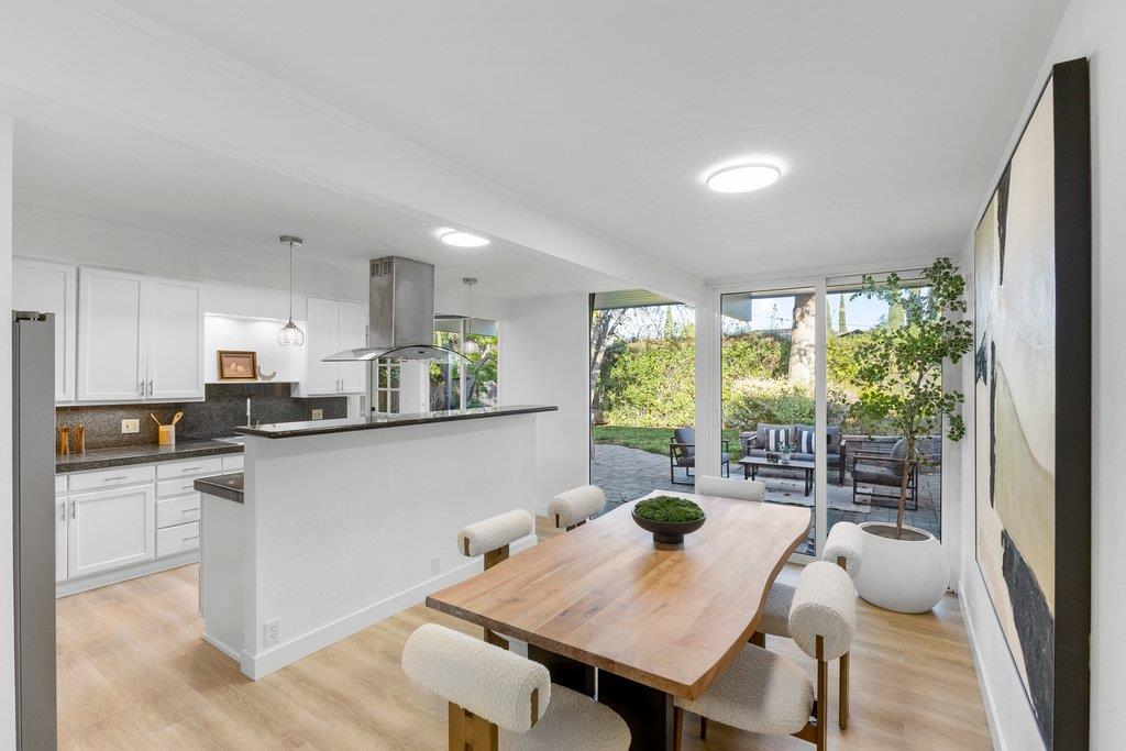 Detail Gallery Image 10 of 63 For 1484 Kingfisher Way, Sunnyvale,  CA 94087 - 3 Beds | 2 Baths