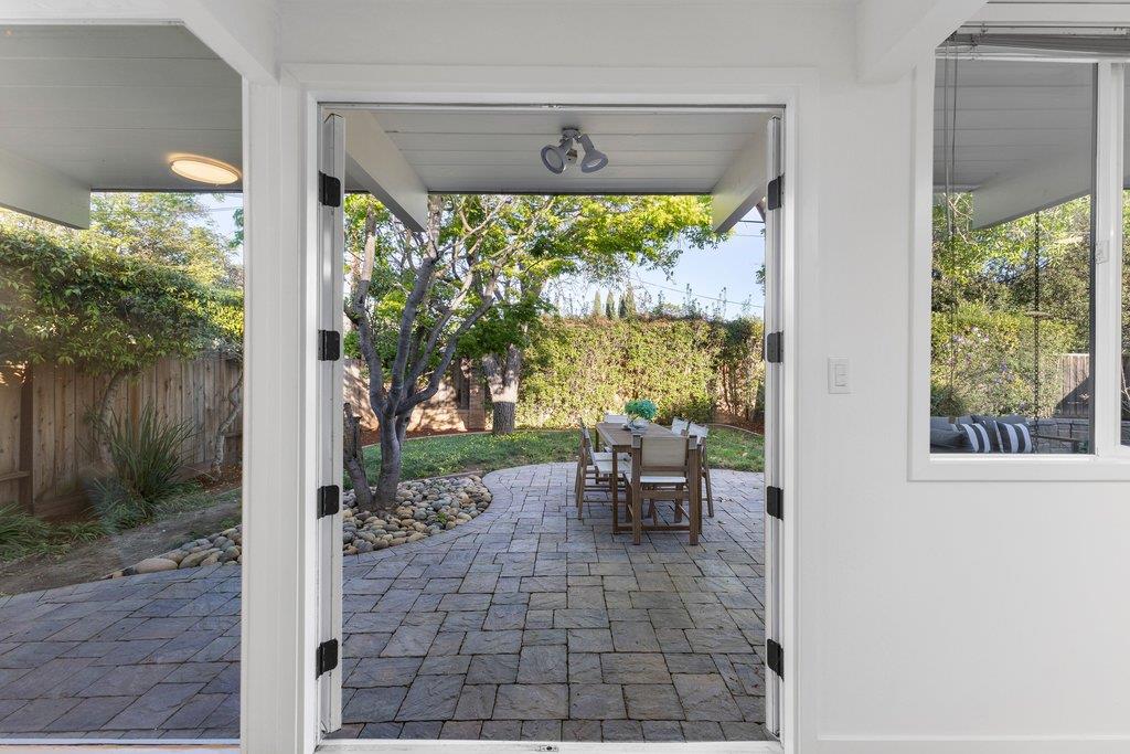 Detail Gallery Image 28 of 63 For 1484 Kingfisher Way, Sunnyvale,  CA 94087 - 3 Beds | 2 Baths