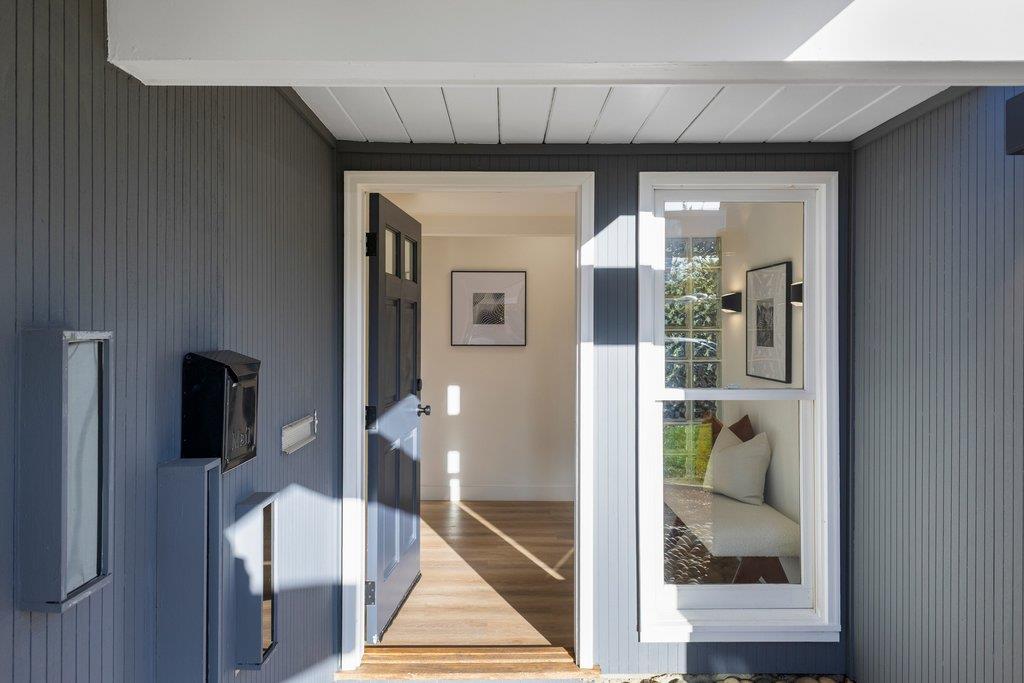 Detail Gallery Image 6 of 63 For 1484 Kingfisher Way, Sunnyvale,  CA 94087 - 3 Beds | 2 Baths