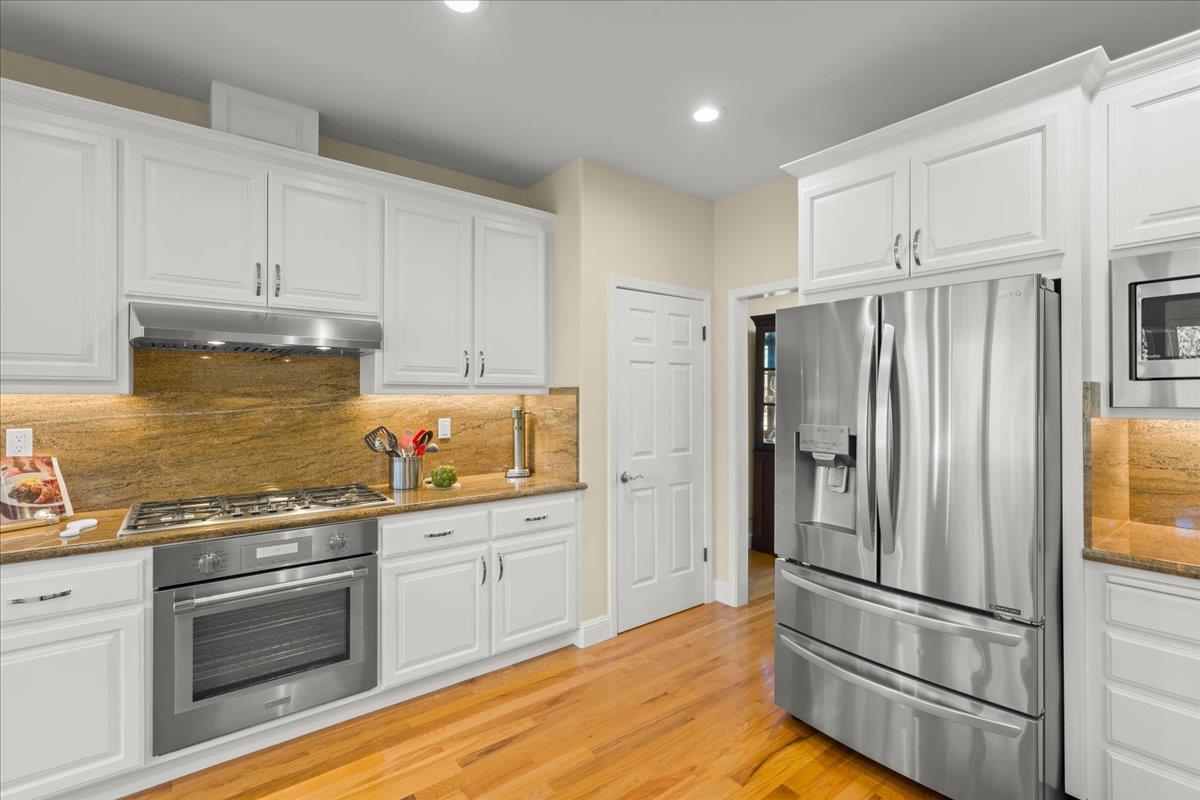 Detail Gallery Image 12 of 58 For 2045 Rockrose Ct, Gilroy,  CA 95020 - 4 Beds | 2/1 Baths