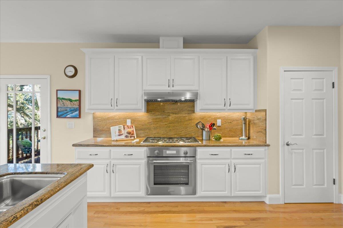 Detail Gallery Image 13 of 58 For 2045 Rockrose Ct, Gilroy,  CA 95020 - 4 Beds | 2/1 Baths