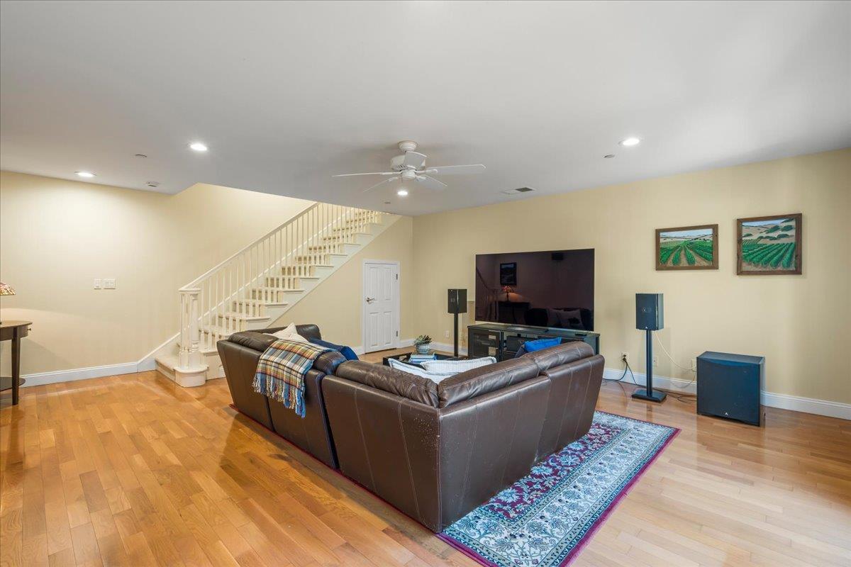 Detail Gallery Image 36 of 58 For 2045 Rockrose Ct, Gilroy,  CA 95020 - 4 Beds | 2/1 Baths